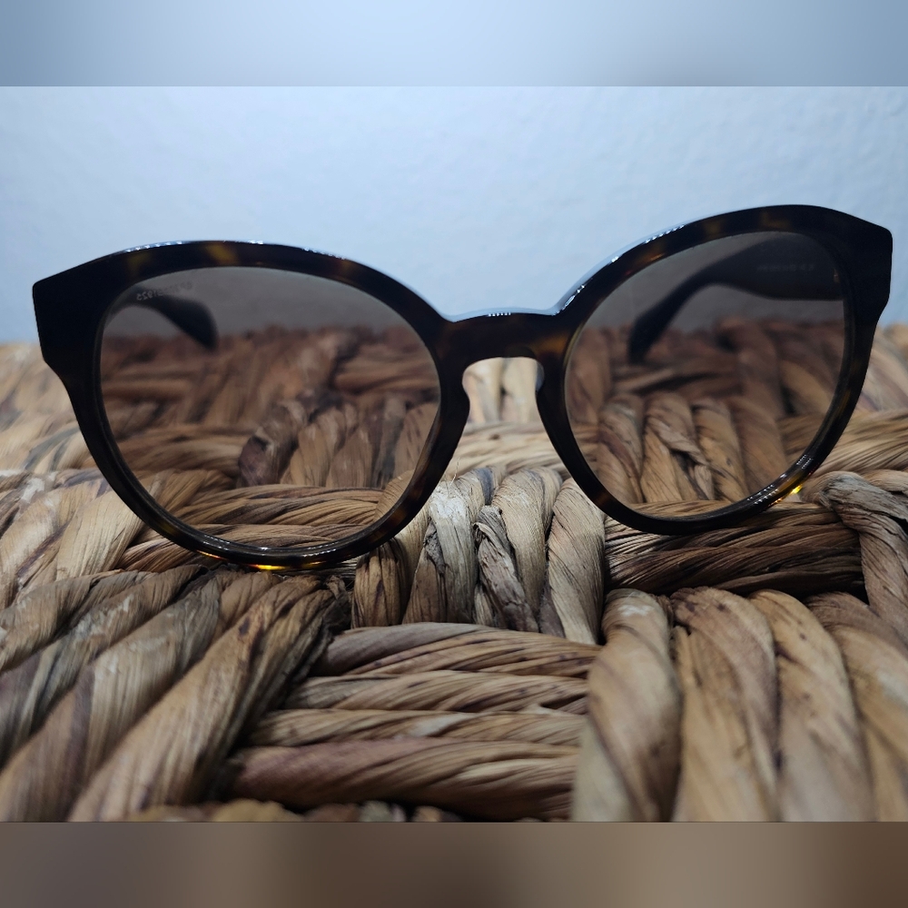 Prada Spr 18r 2au-3d0 Round Sunglasses ( pre owned)